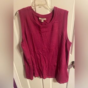 Women’s sleeveless sweater brand new without tags